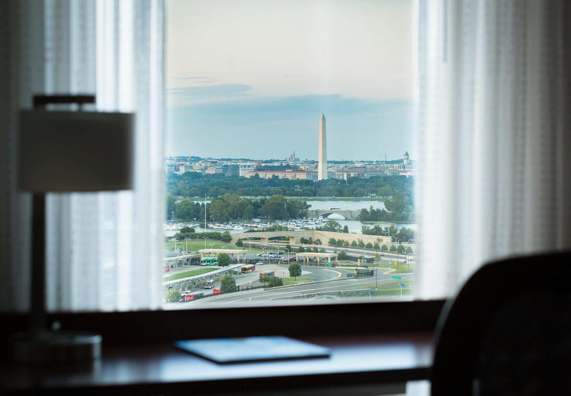 Residence Inn Arlington Pentagon City Exterior foto
